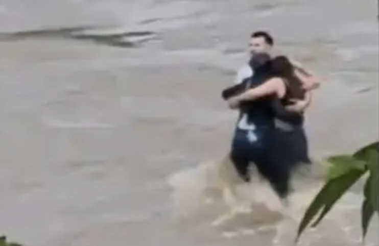 Giovani Travolti Dal Fiume Meteo Instabile Difficili Le Ricerche Tviweb